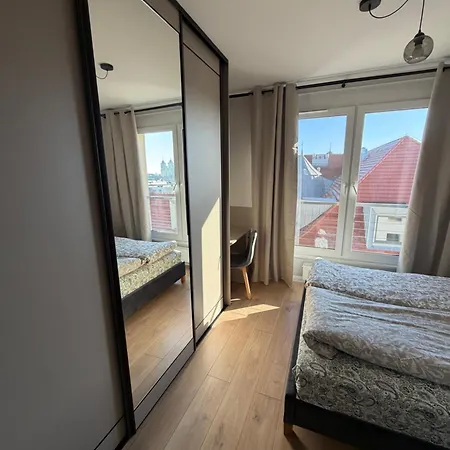 Skarbowa East Apartamento Leszno (Greater Poland)